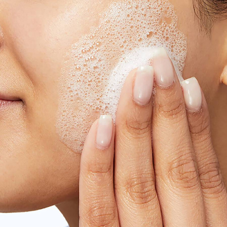 CeraVe Foaming Cleanser — شوینده فومی صورت سراوی برای پاکسازی و حفظ رطوبت پوست