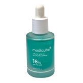 سرم تغذیهکننده و ضد جوش پوست مدیکیوب مدل BB CALMING 16% مناسب برای انواع پوست حجم 30 میلیلیتر