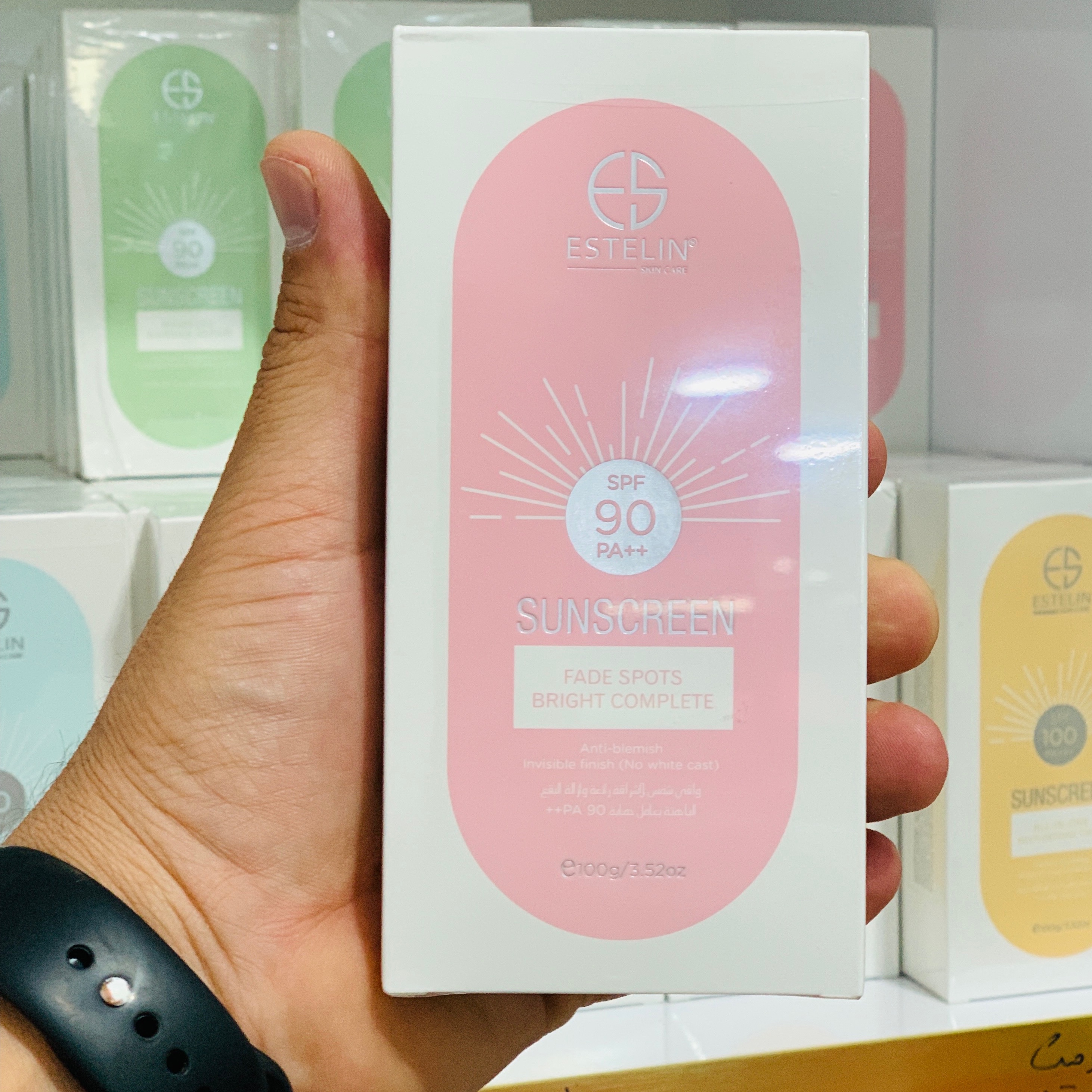ضد آفتاب بی رنگ استیلن SPF 90 مدل ضد لک